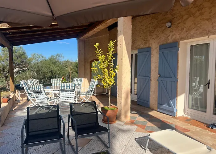Maison De Avec Grand Jardin Et 3 *