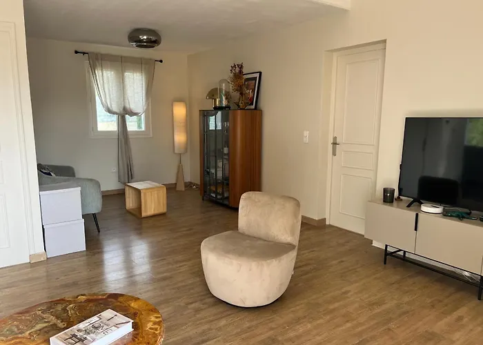 Maison De Avec Grand Jardin Et 3 Hébergement de vacances