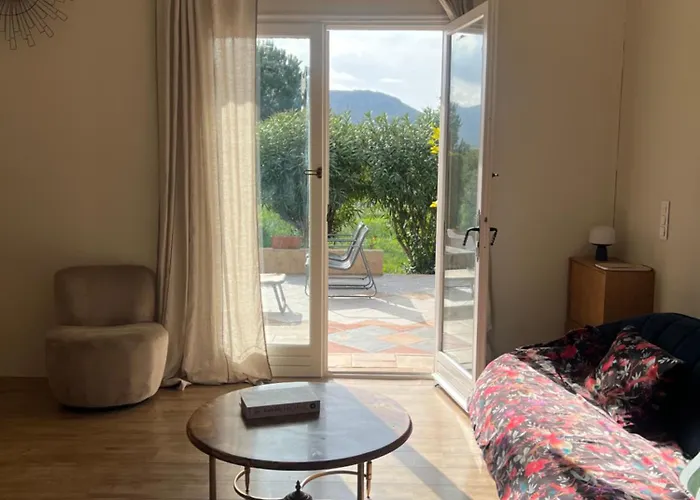 Prázdninový dům Maison De Avec Grand Jardin Et 3 *