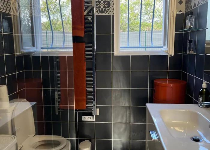 Prázdninový dům Maison De Avec Grand Jardin Et 3 *